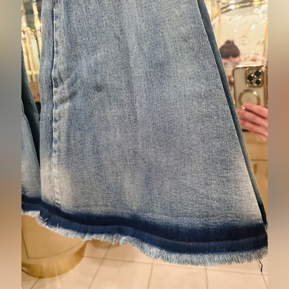 One Teaspoon Distressed Extreme Flares - Picture 4 of 10
